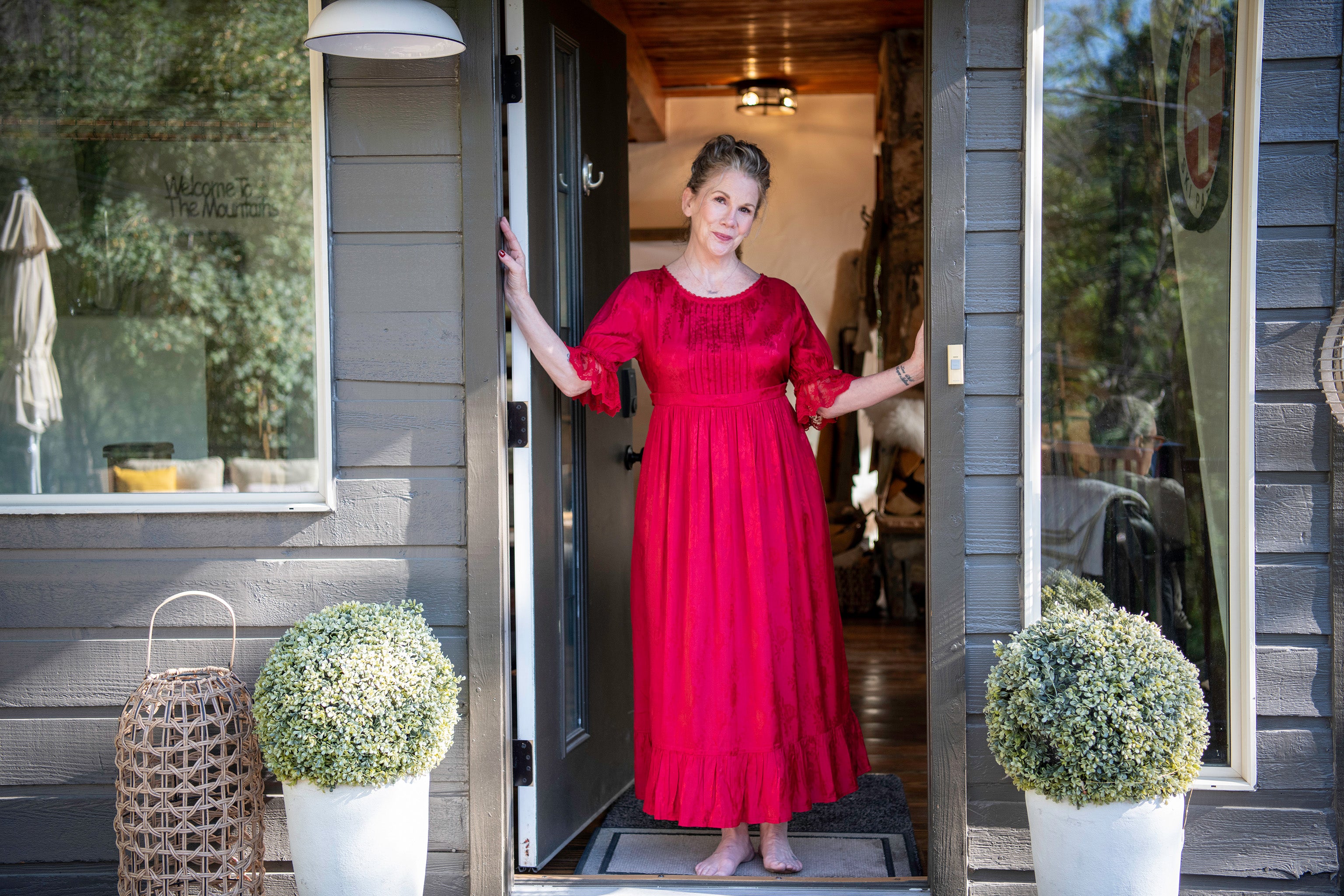 April Cornell Merry Dress in Red Jacquard 2x Flouncy Fit Elbow Length Sleeves Pockets Vintage Inspired Charm