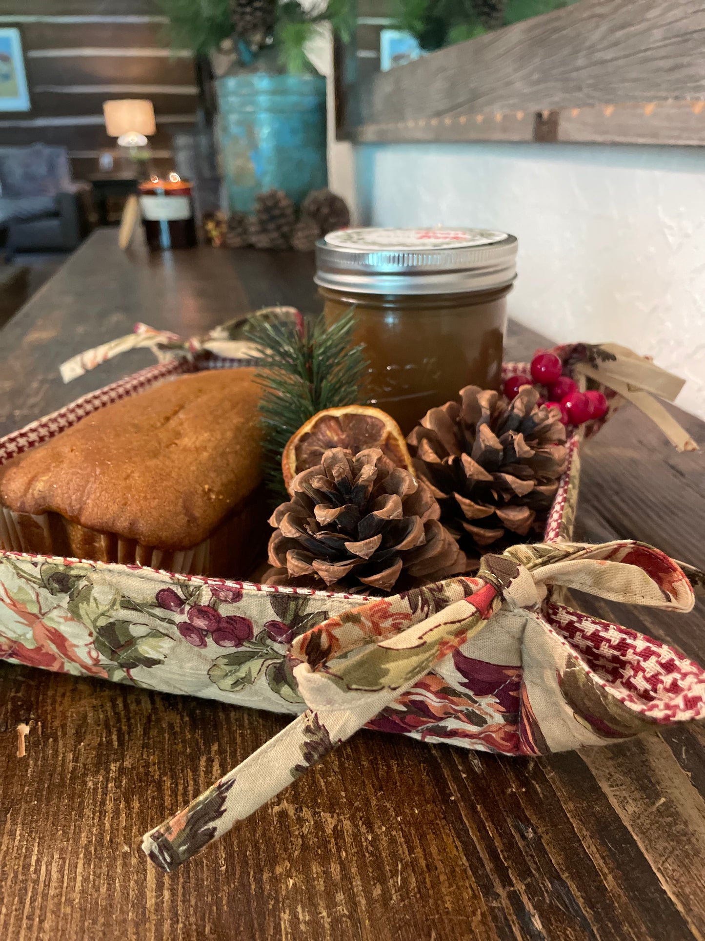 Bountiful Harvest Bun Tray