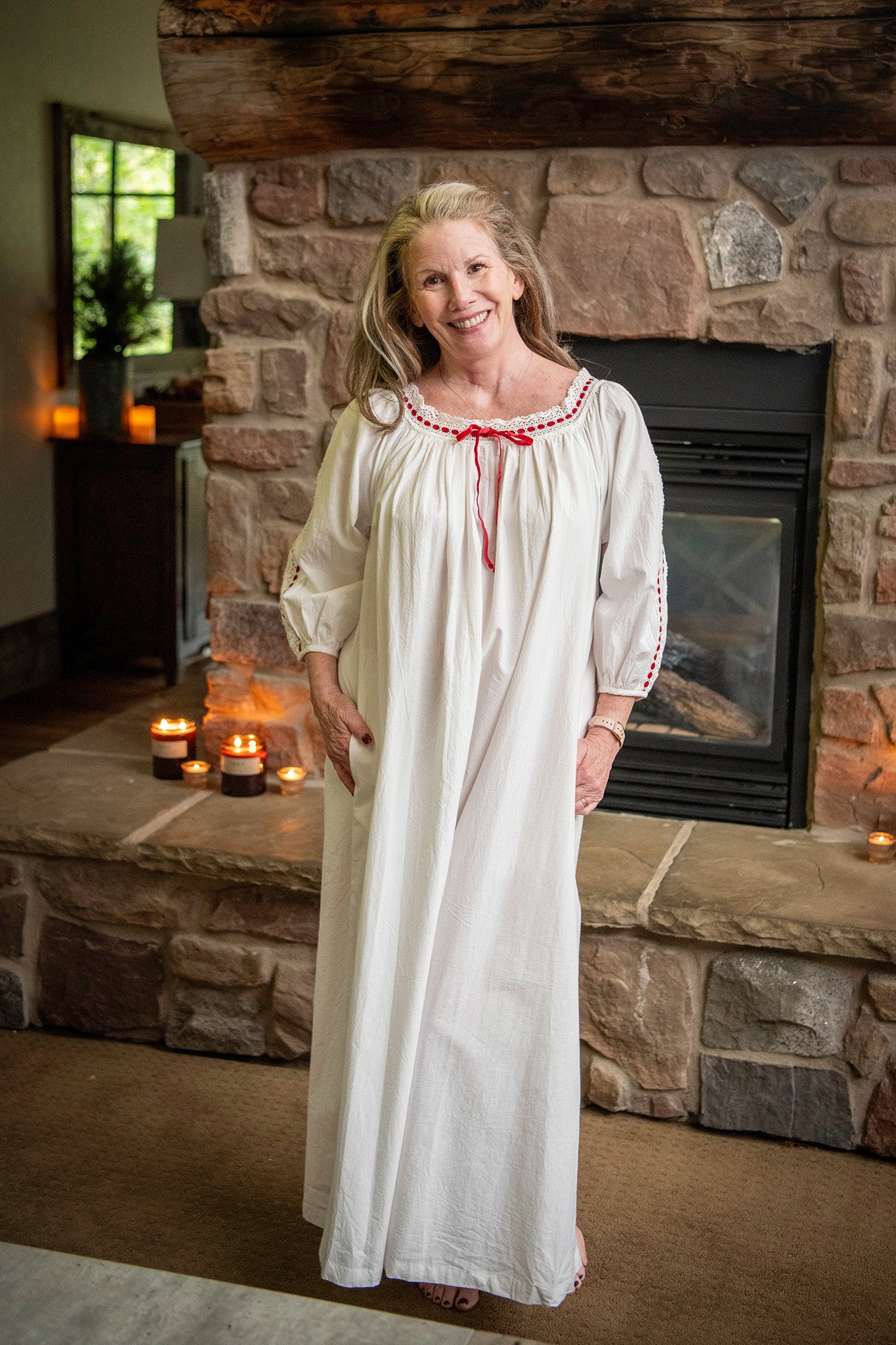 Antoinette Sleeping Gown in White & Red