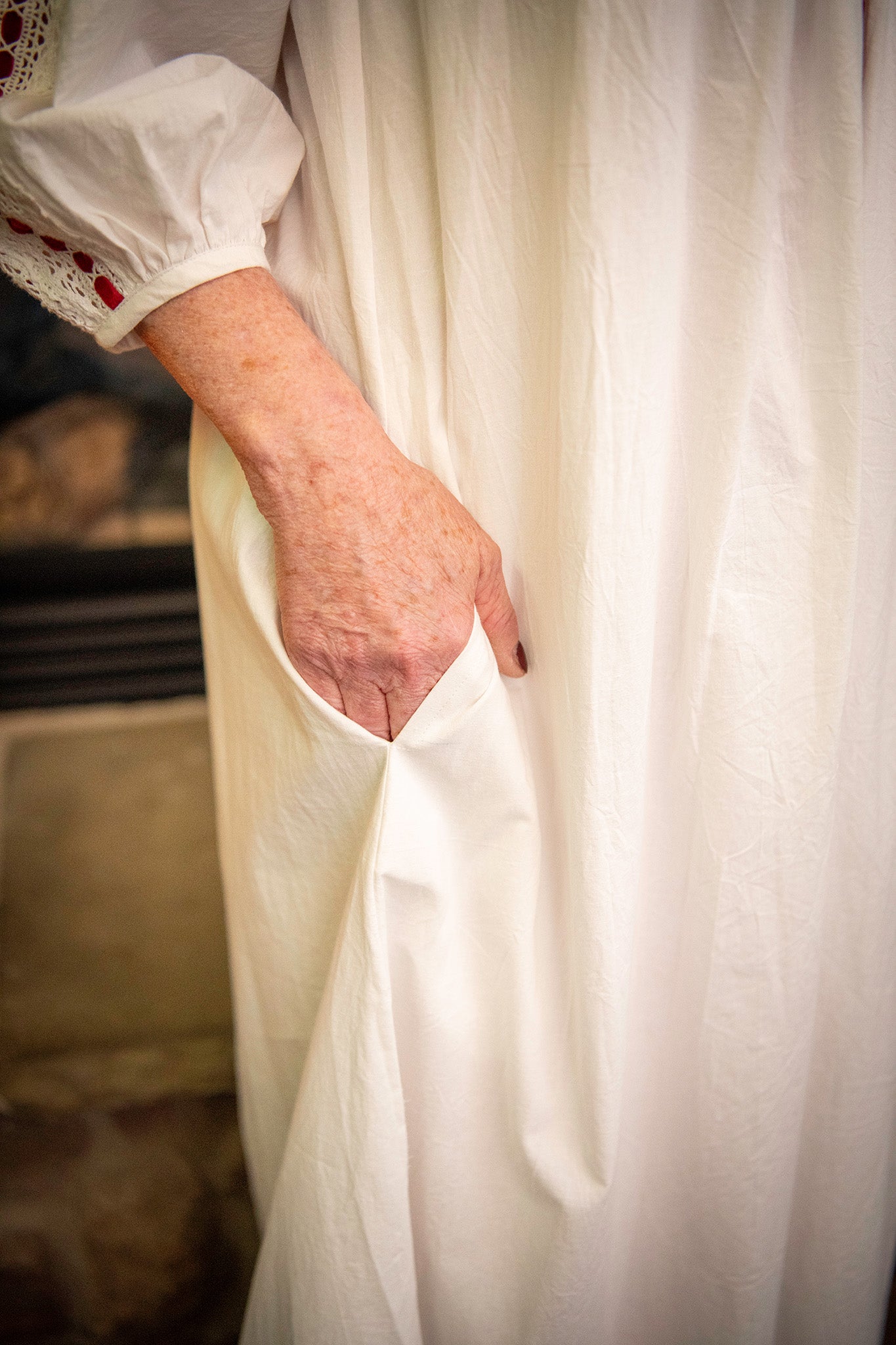 Antoinette Sleeping Gown in White & Red