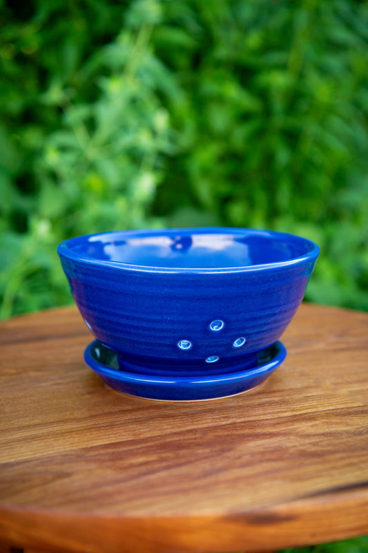 Berry Bowl with Saucer in American Blue