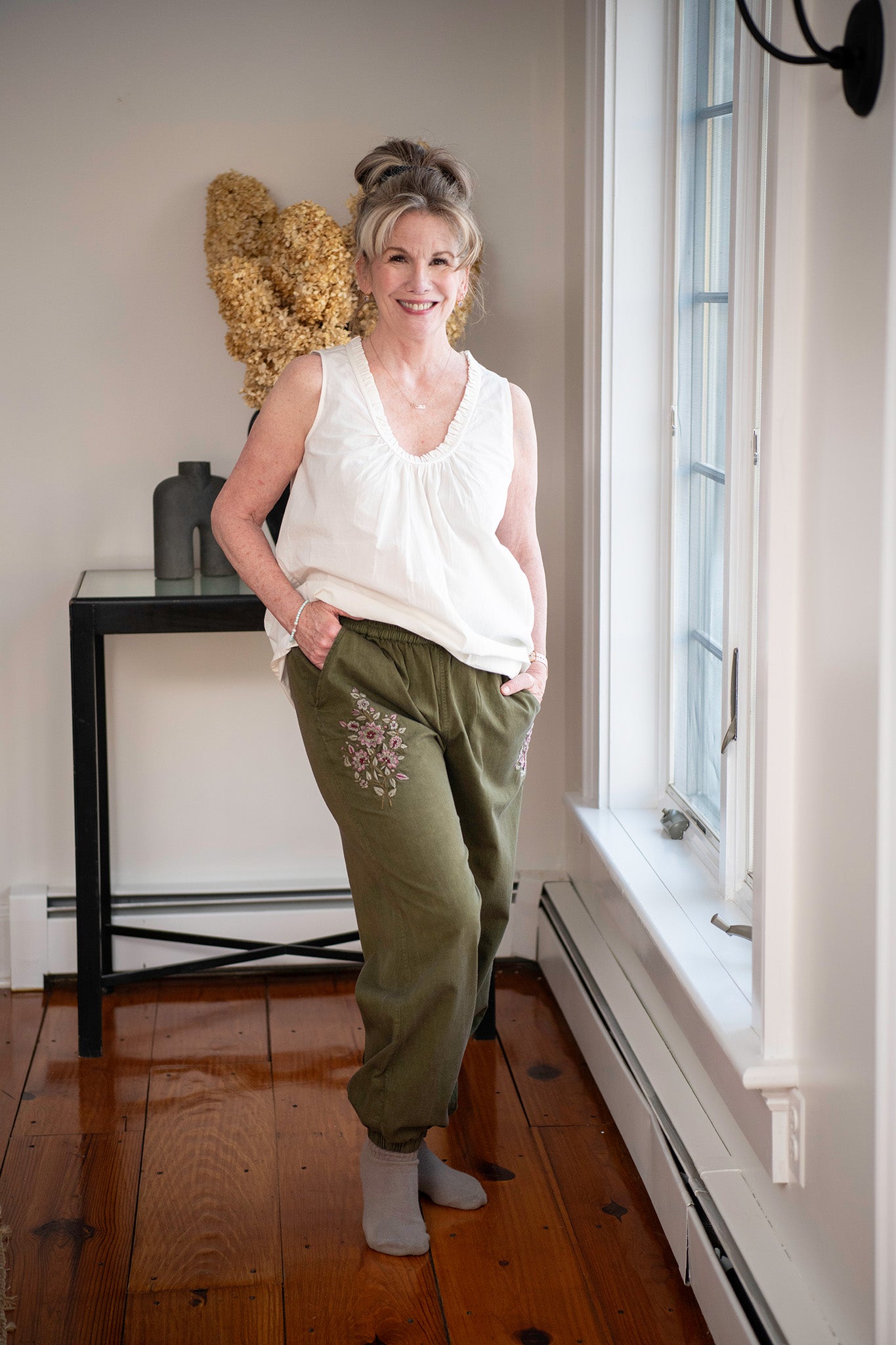 Oleson Embroidered Jogger in Olive