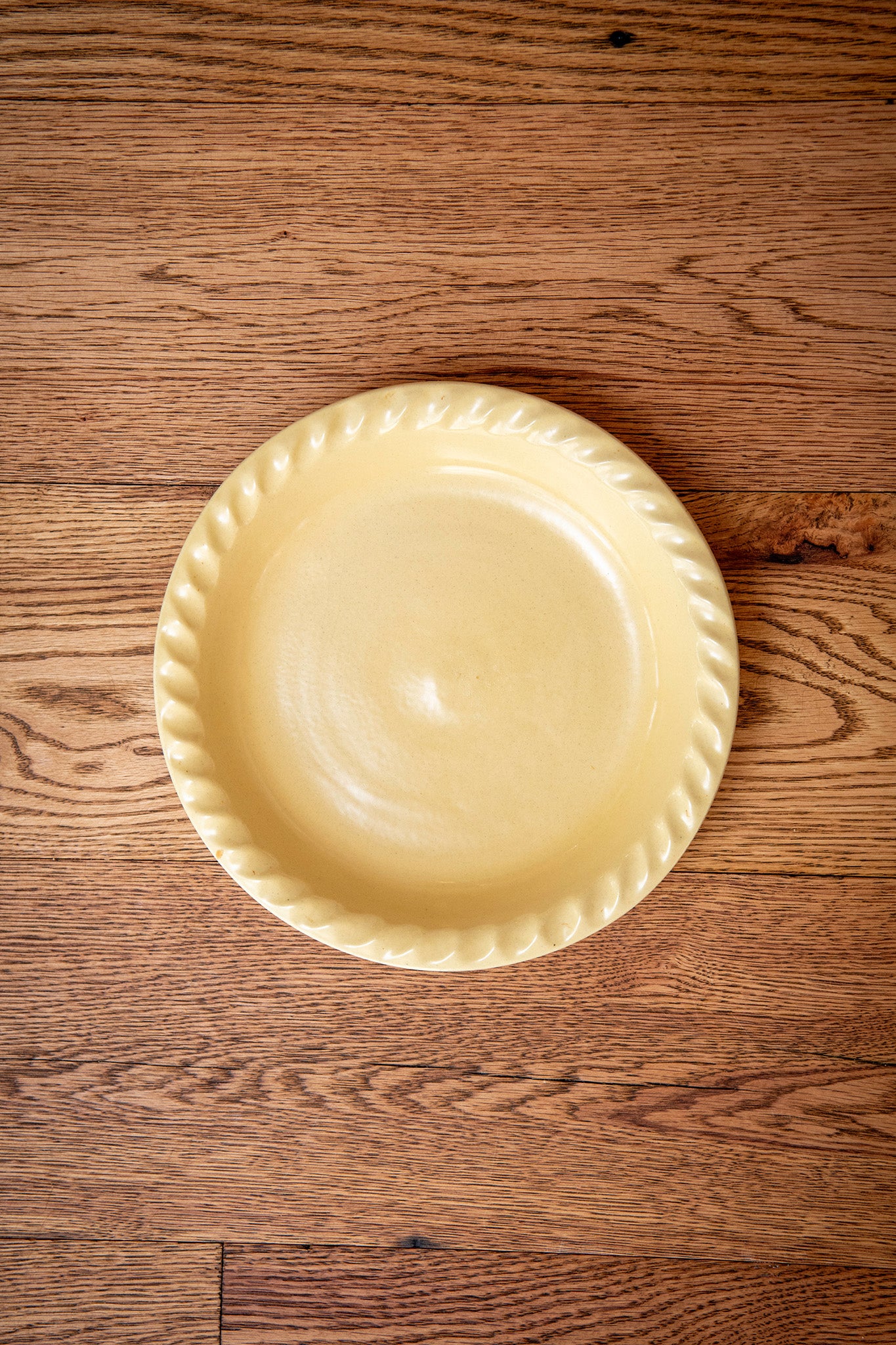 Buttercup Yellow Pie Plate