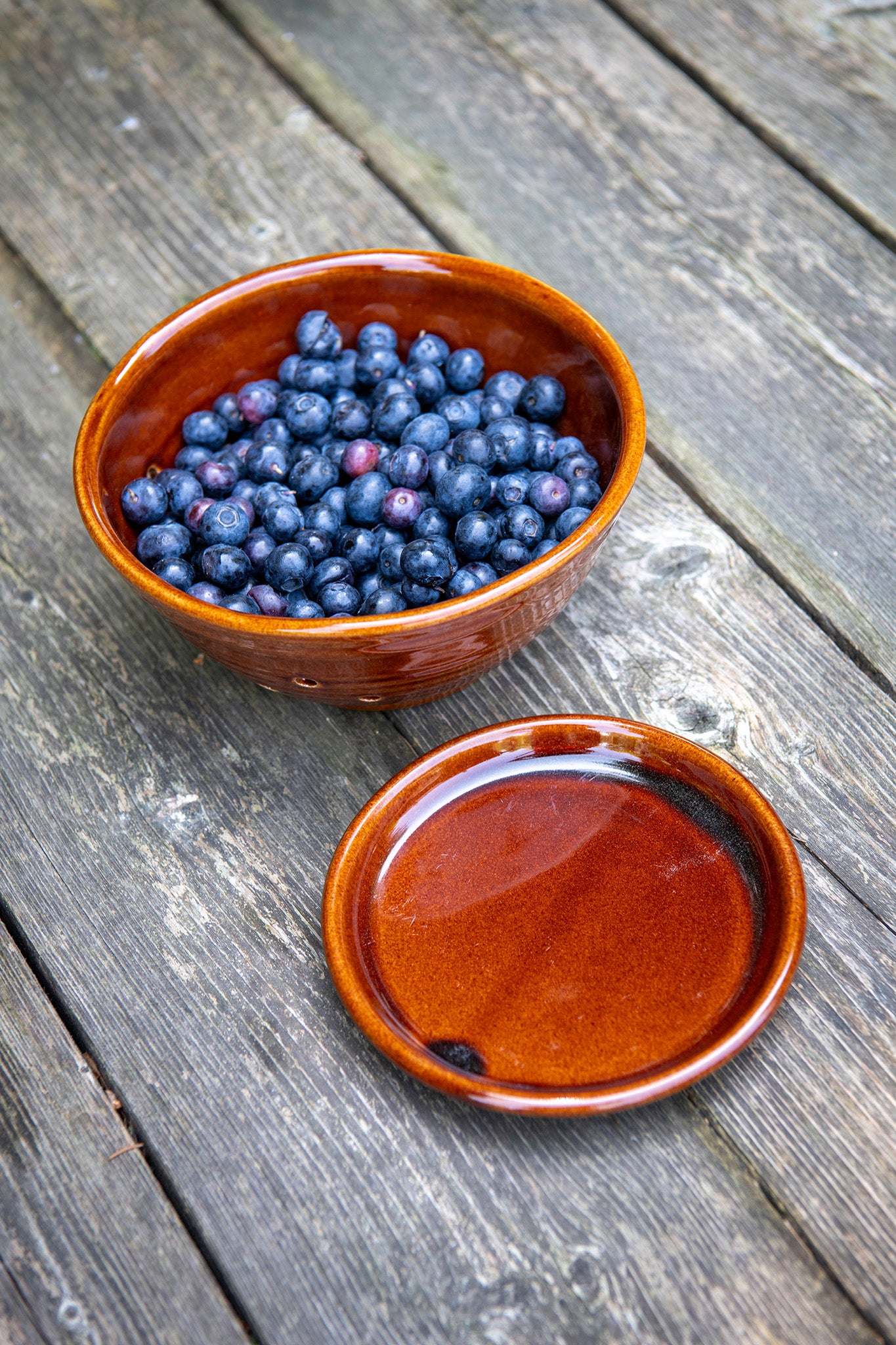 Berry Bowl with Saucer in Copper Clay