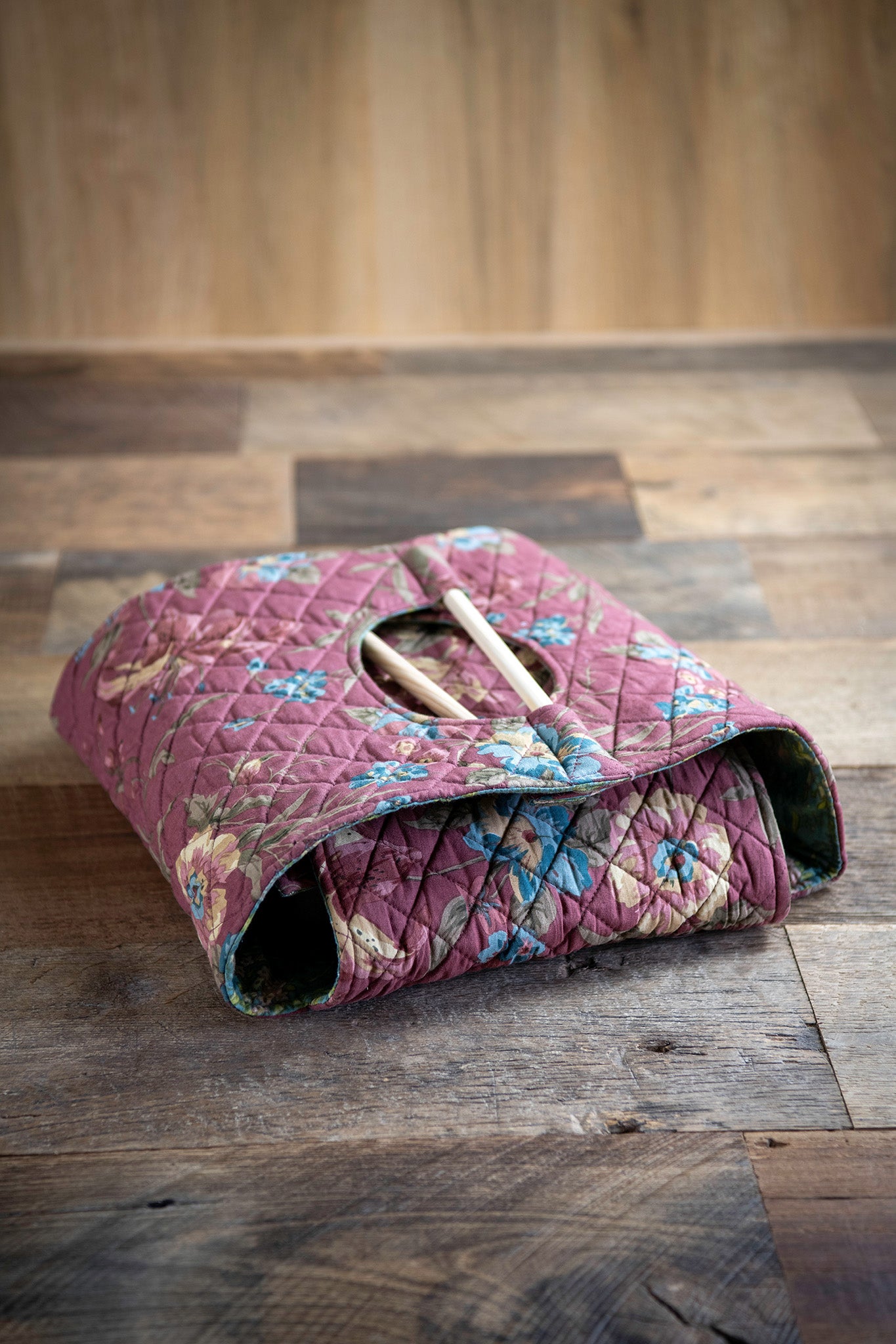 Cottagecore Patchwork Let-That-Casserole Carrier