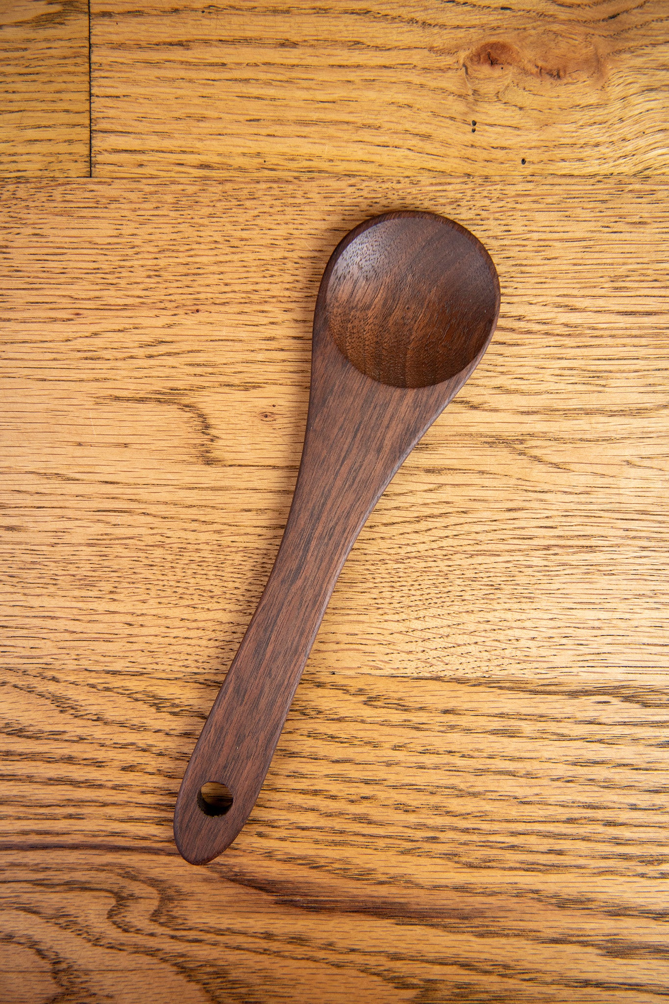 The Grain Paddle in Walnut