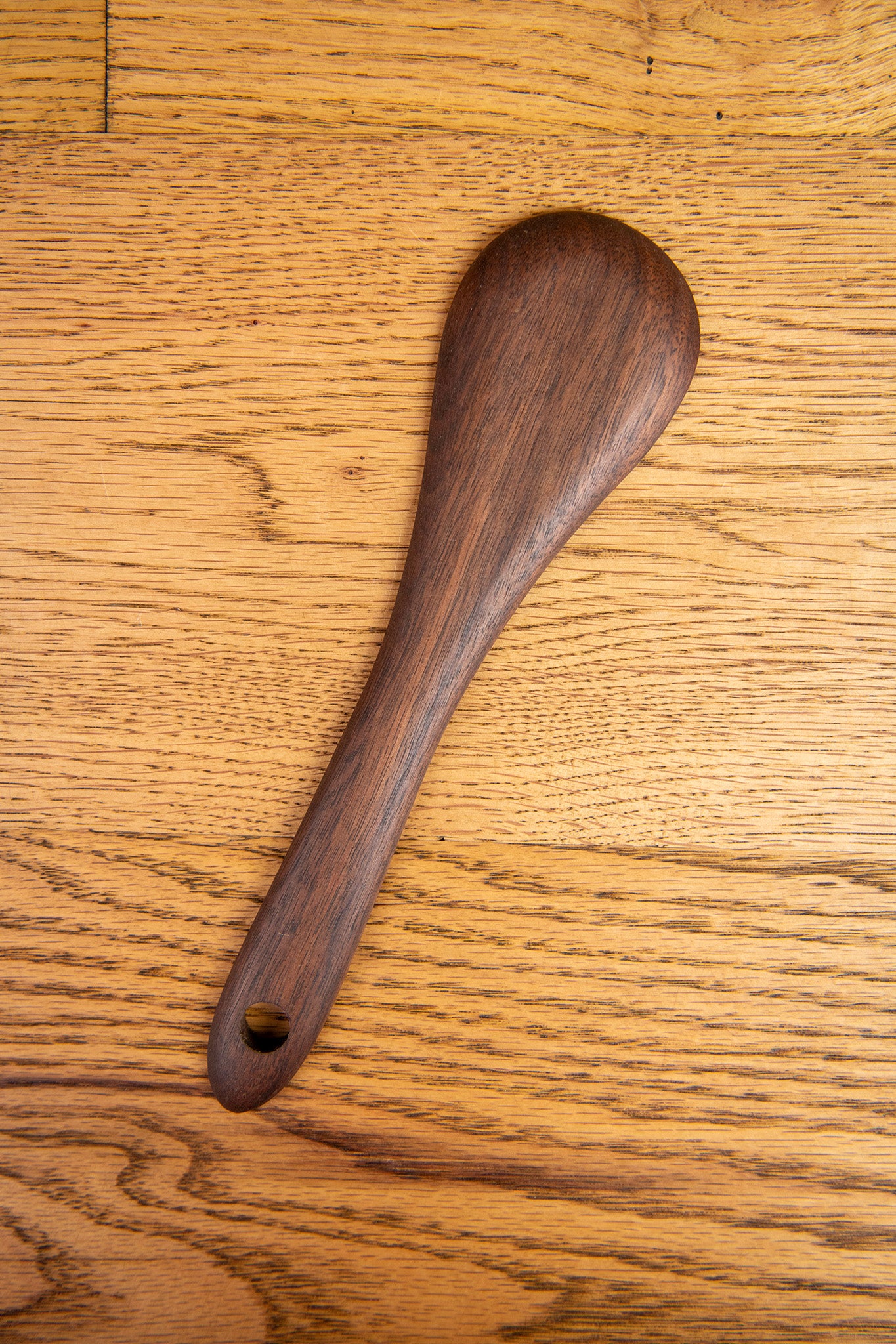 The Grain Paddle in Walnut