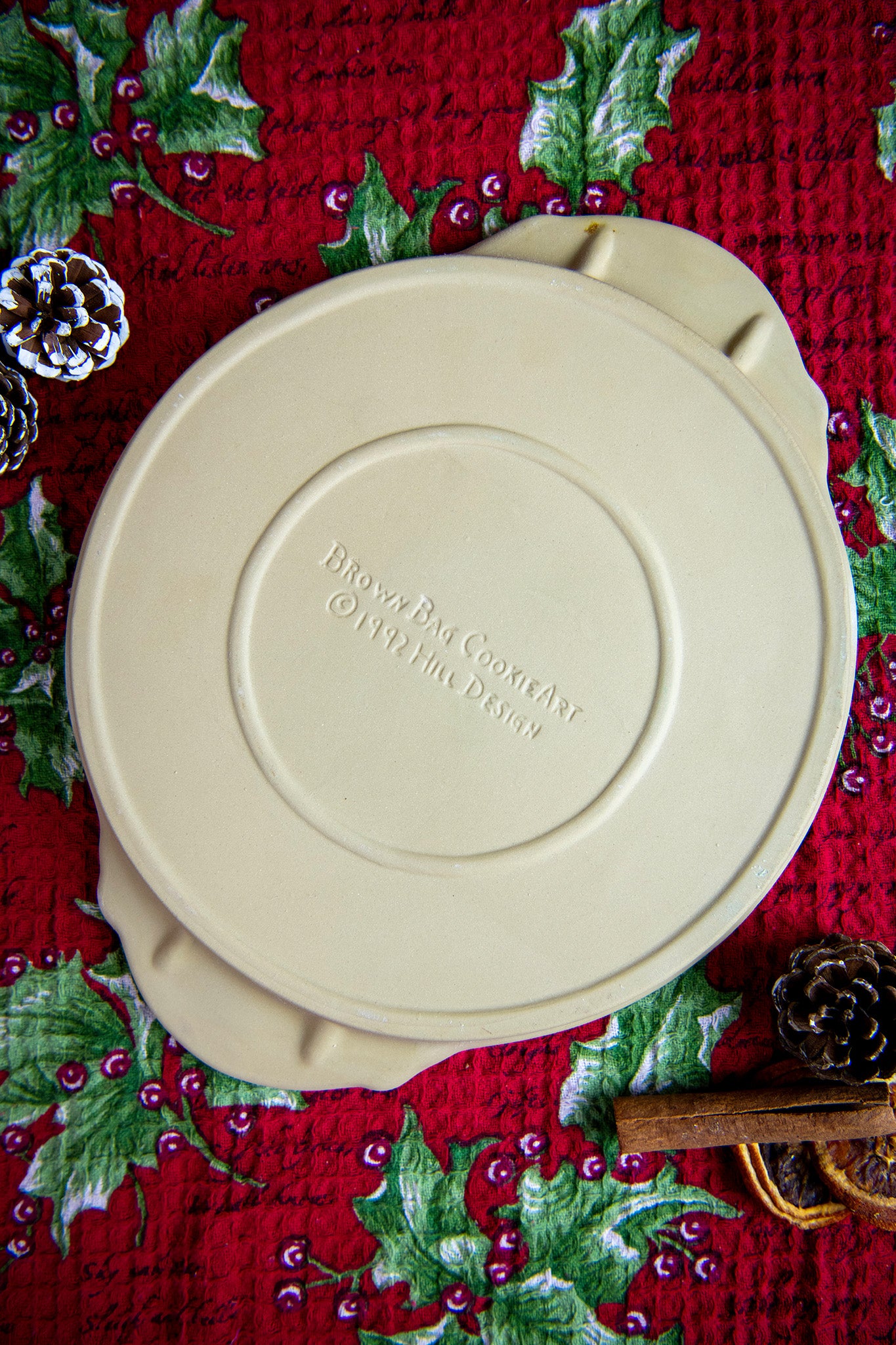 Emerson Pottery Shortbread Pan in Norwegian Woods