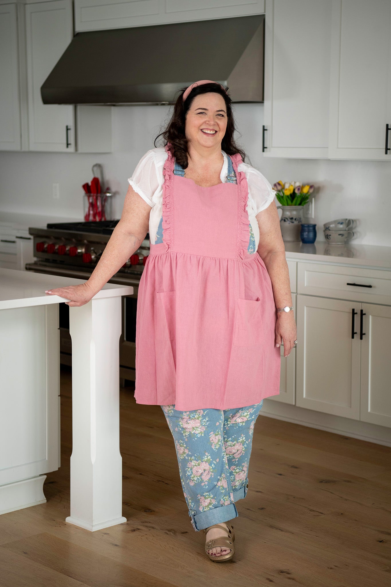 On the Prairie Ruffled Apron in Rose