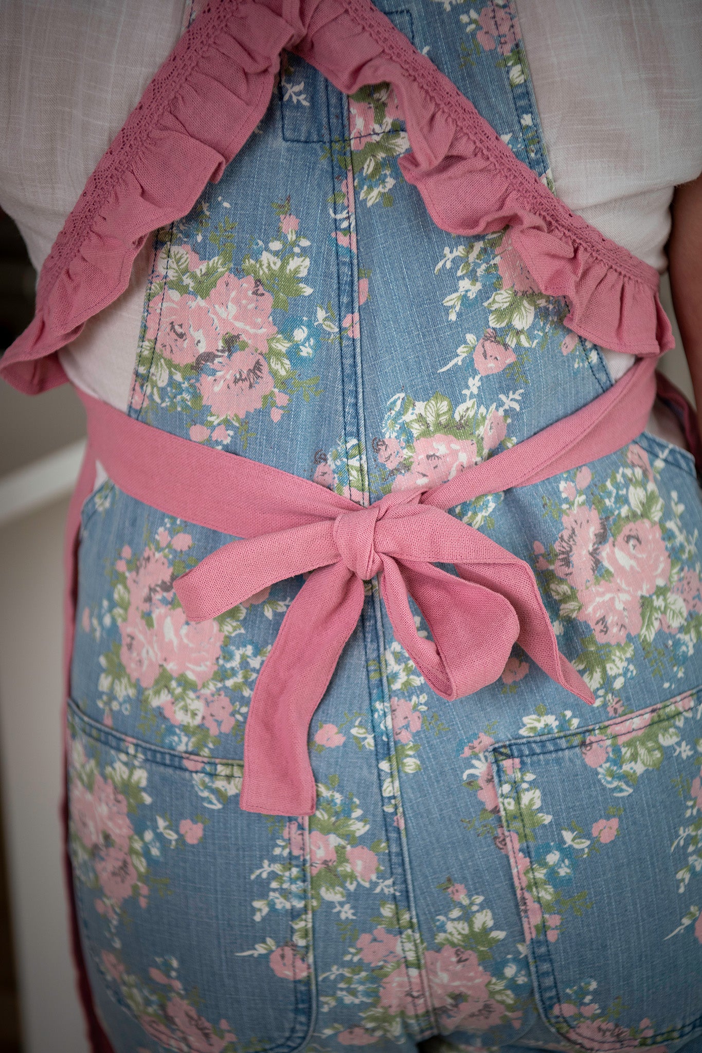 On the Prairie Ruffled Apron in Rose