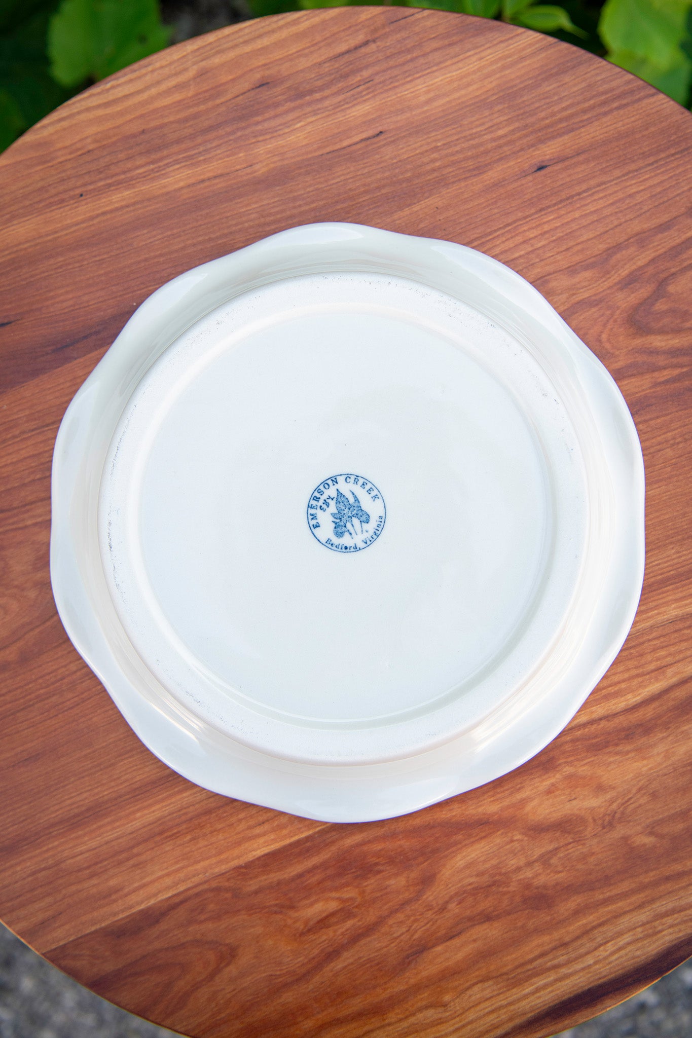 Emerson Pottery Frilly Pie Plate in Dragonfly