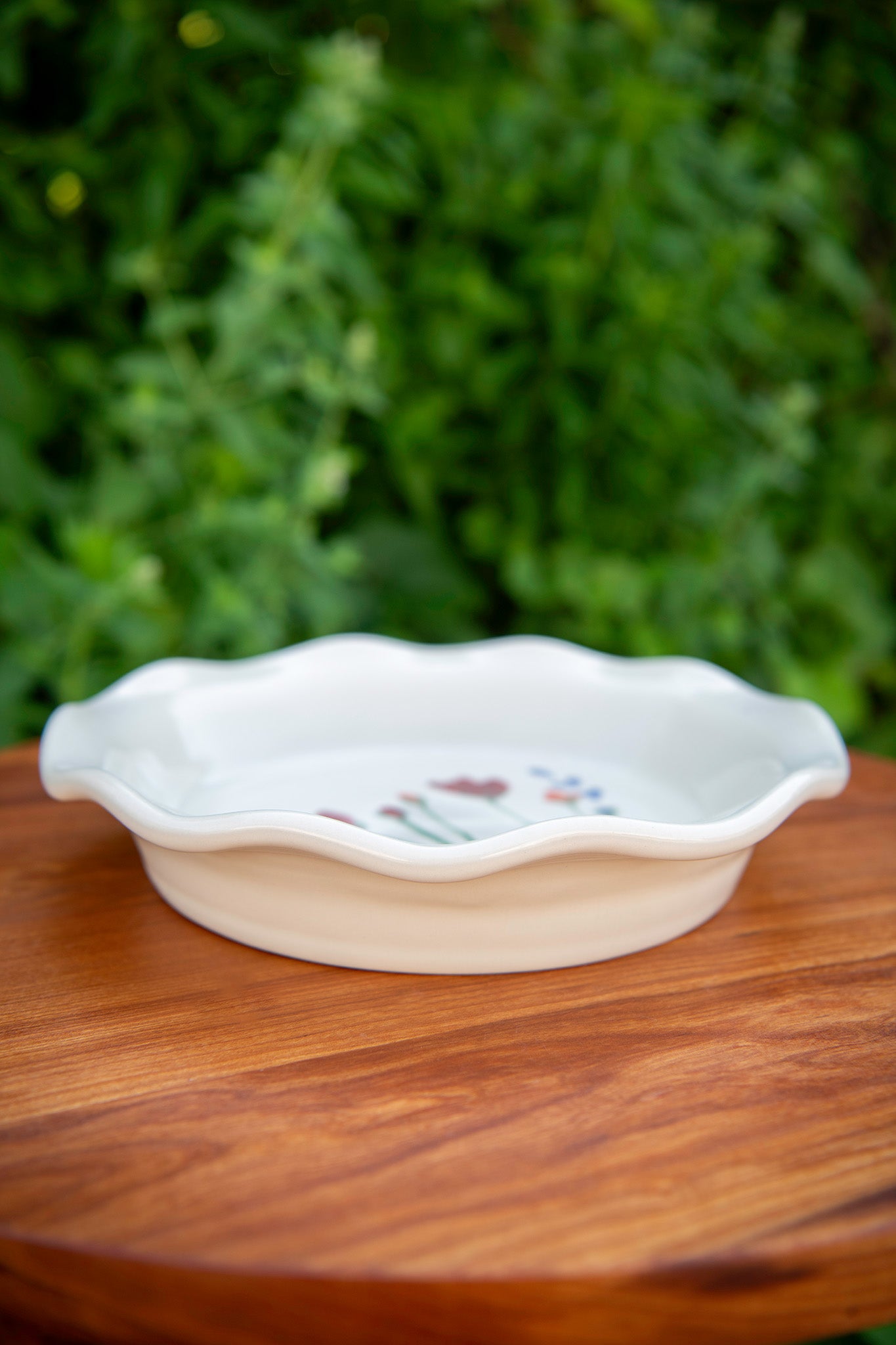 Emerson Pottery Frilly Pie Plate in Red Poppy