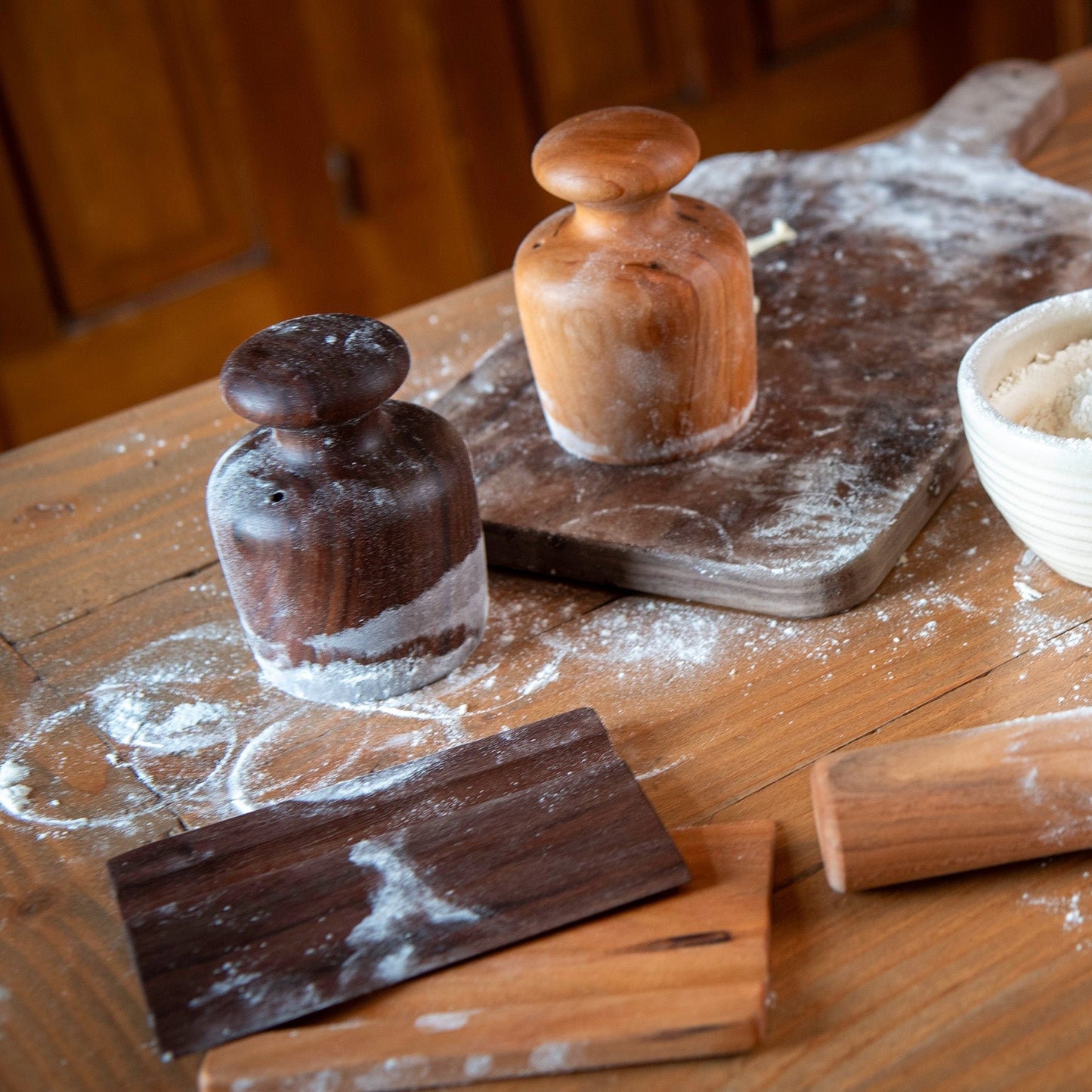 Fat Cat Biscuit Cutter in Walnut