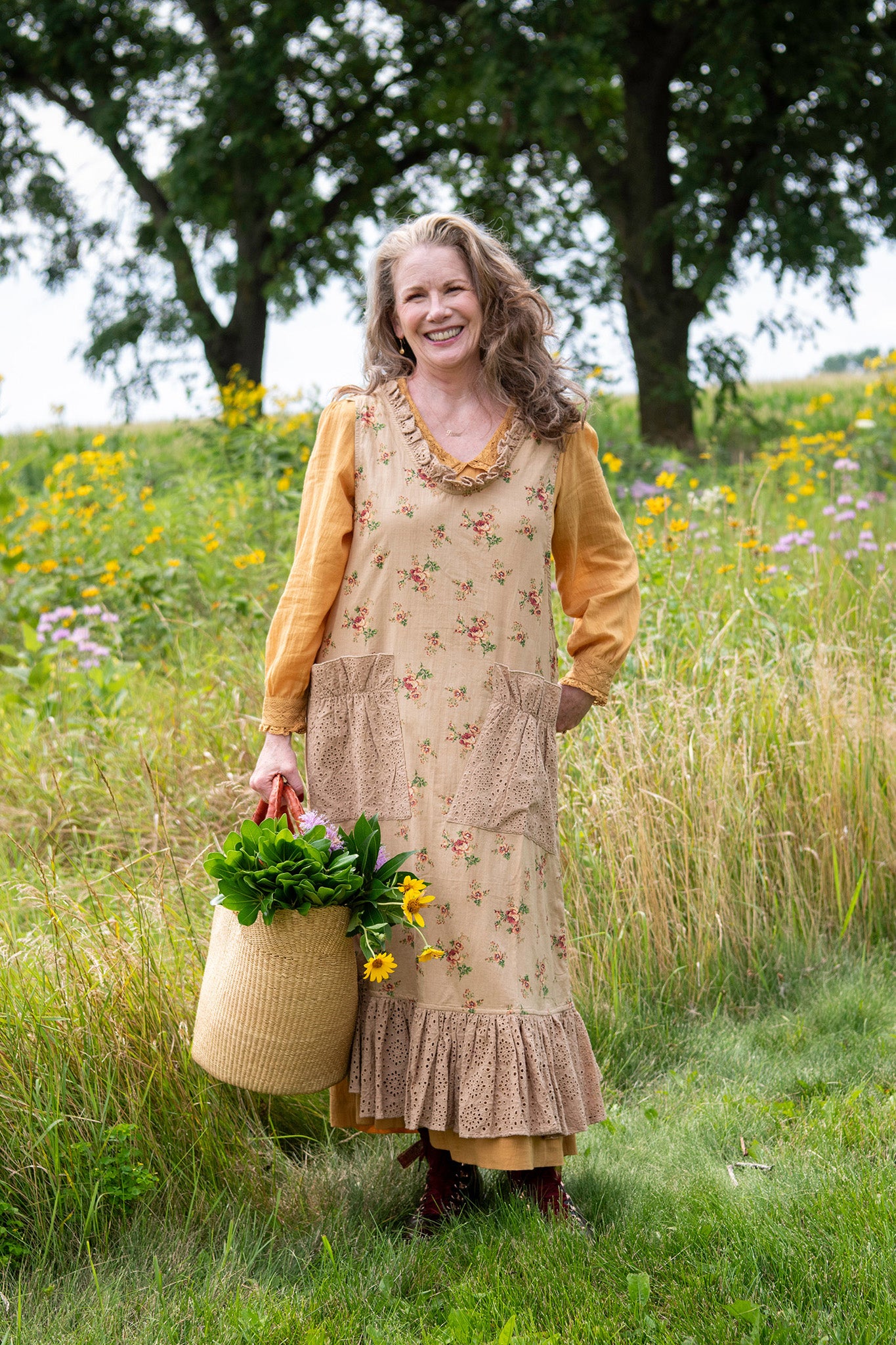 Limited-Edition '50 Years of Loving Laura' Shy Rose Nellie's Apron