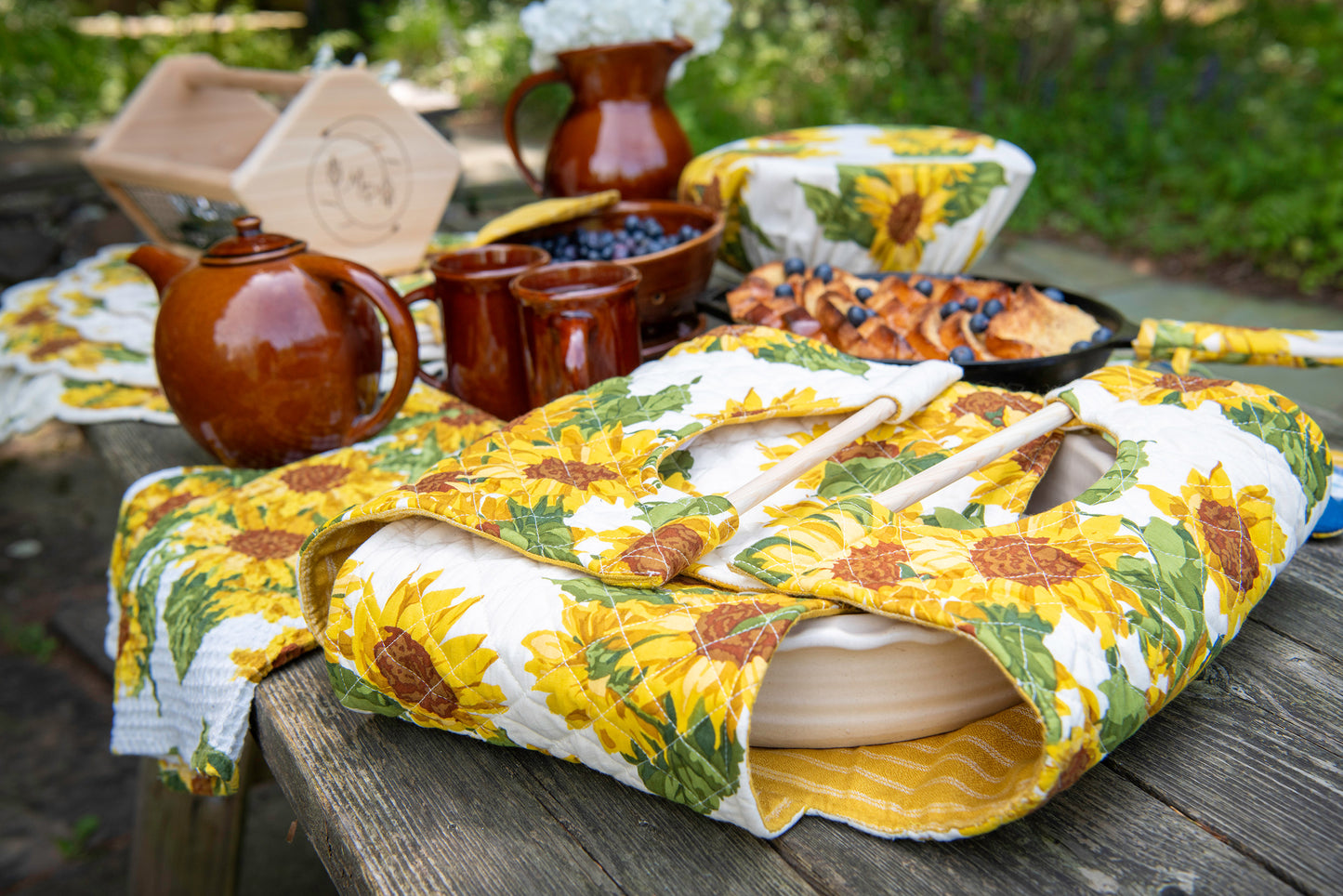 Sunflower Let-That-Casserole Carrier