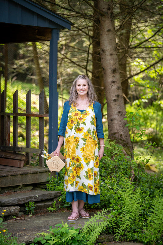 Sunflower Farmhouse Apron in Ivory