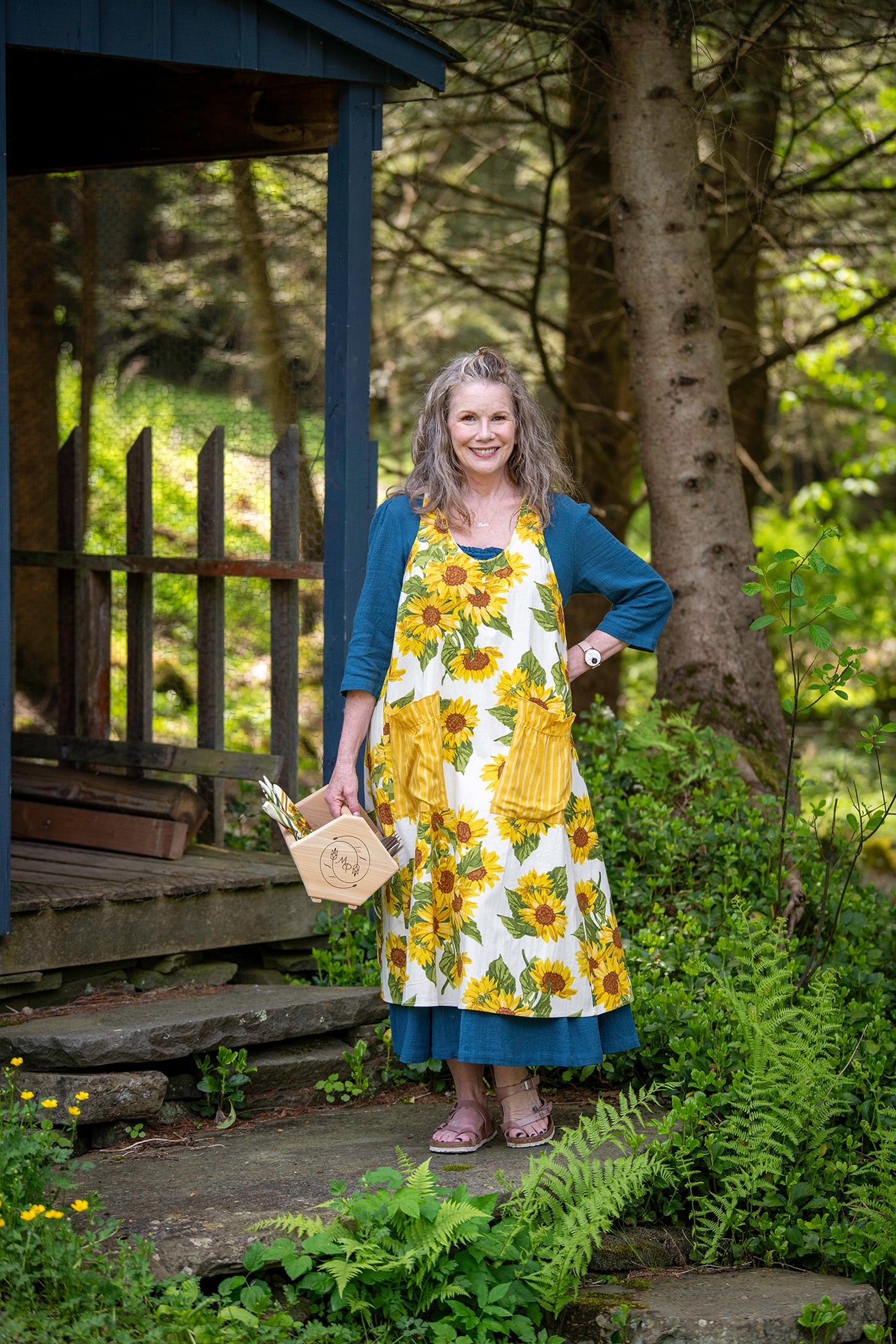 Sunflower Farmhouse Apron in Ivory