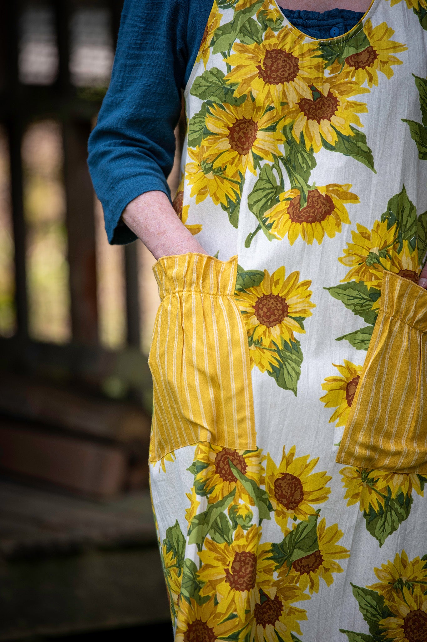 Sunflower Farmhouse Apron in Ivory