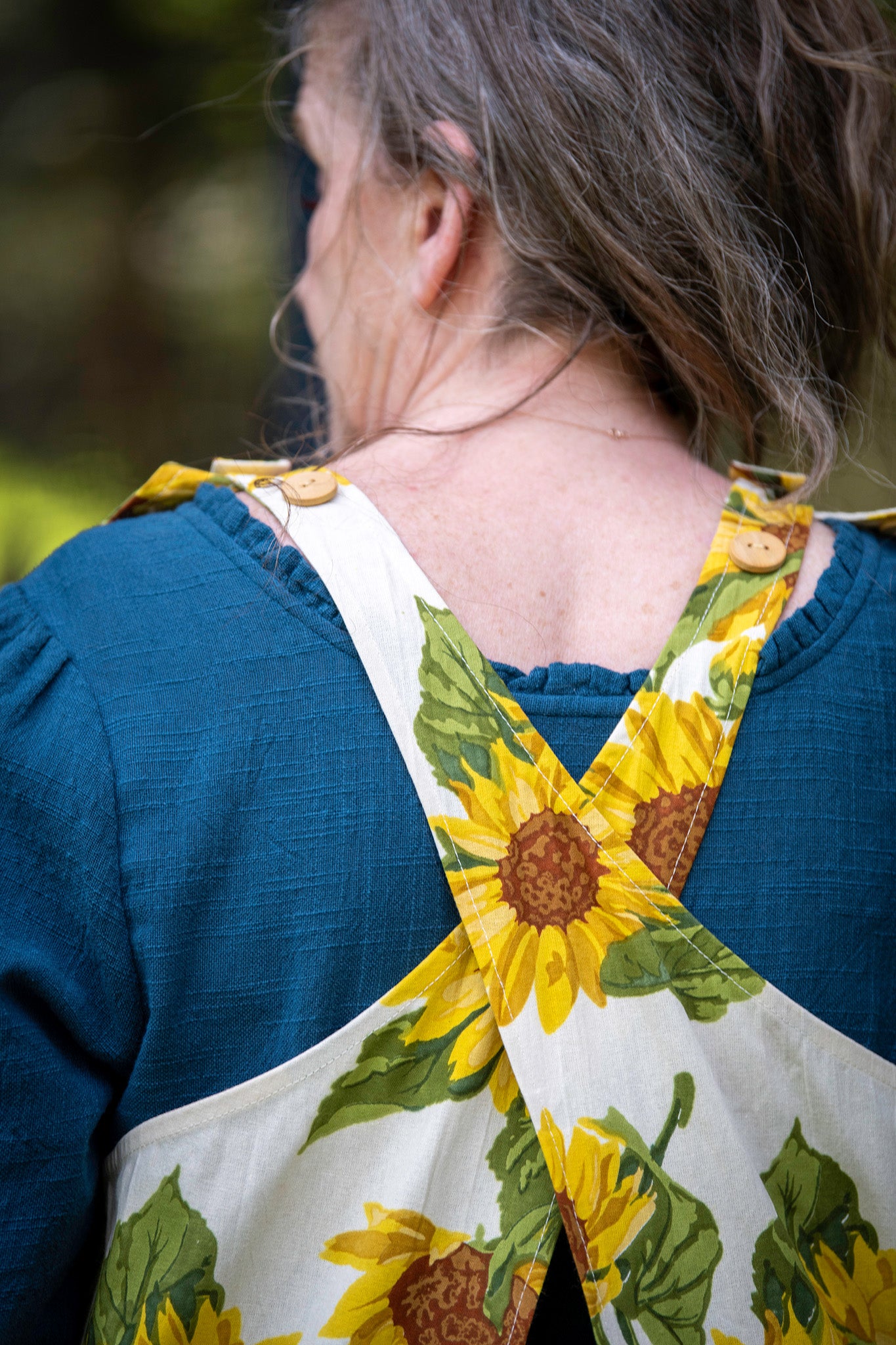 Sunflower Farmhouse Apron in Ivory