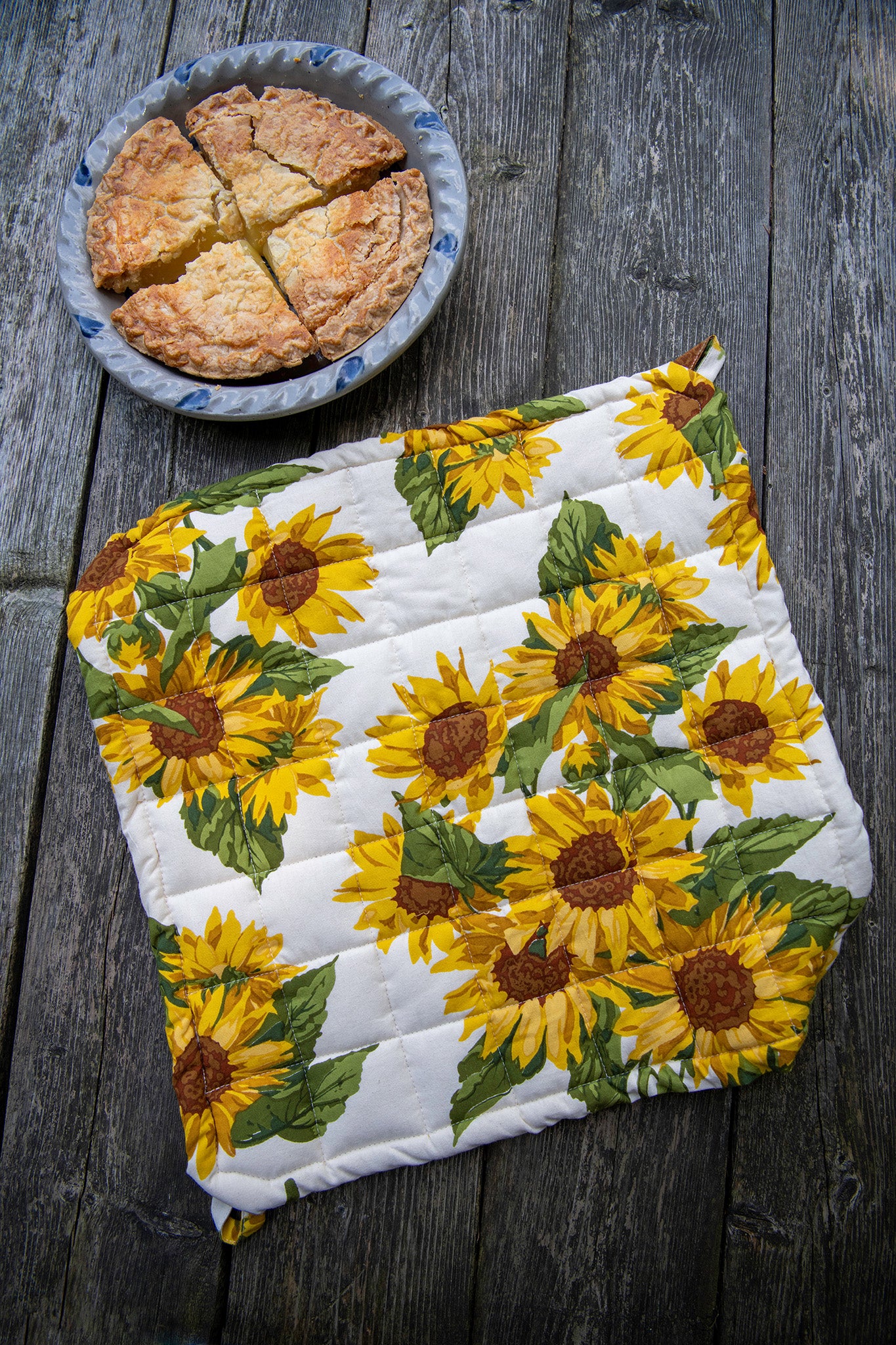 Sunflower Easy-As-Pie Carrier in Ivory