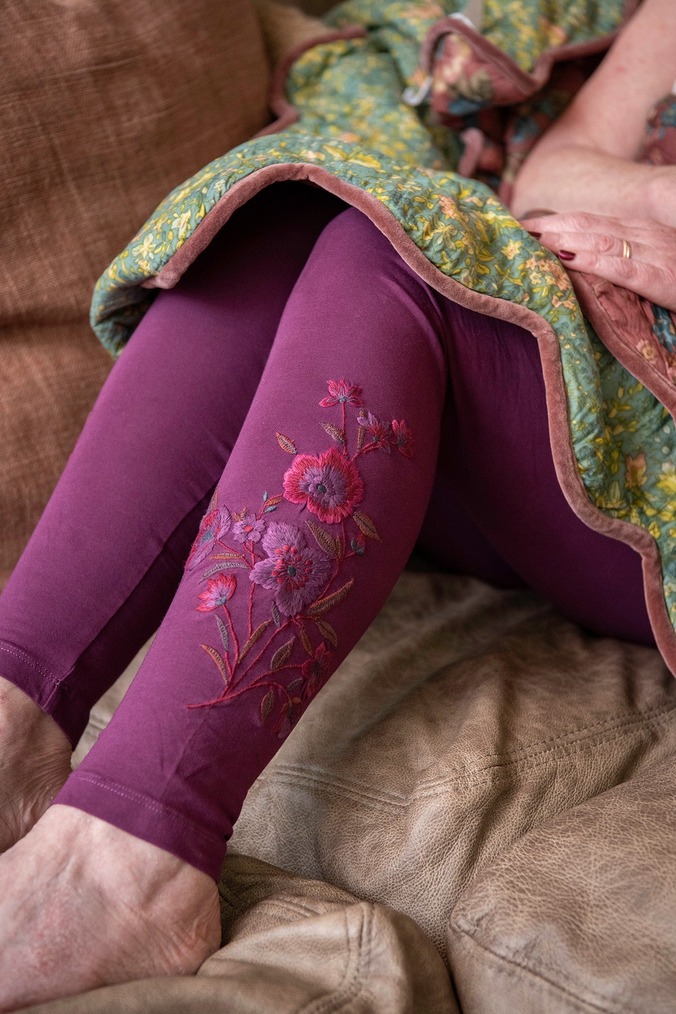 Tapestry Legging in Plum