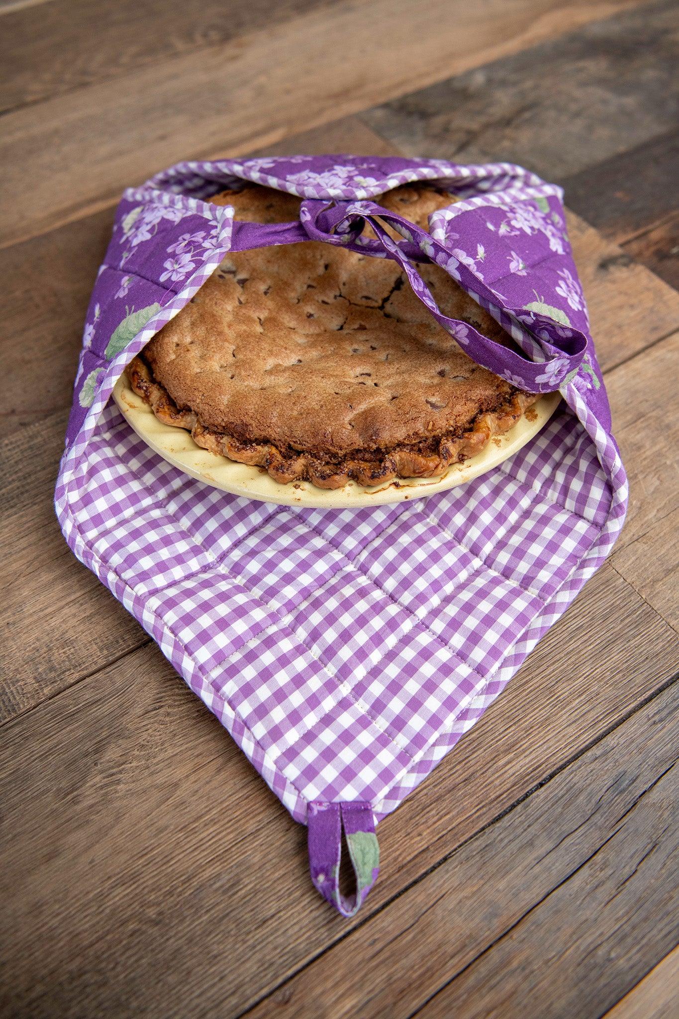 Vivid Violet Pie Carrier