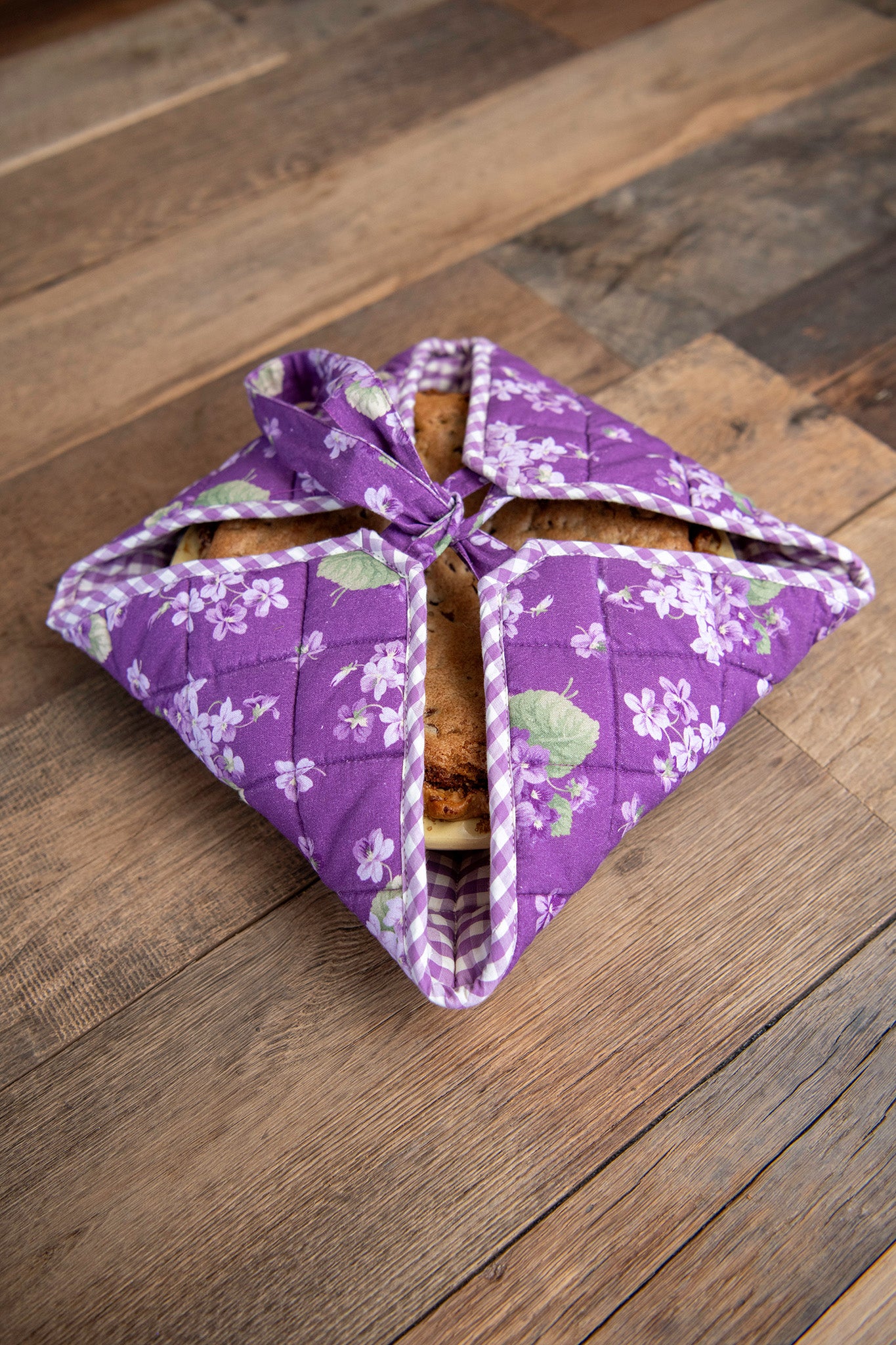 Vivid Violet Pie Carrier